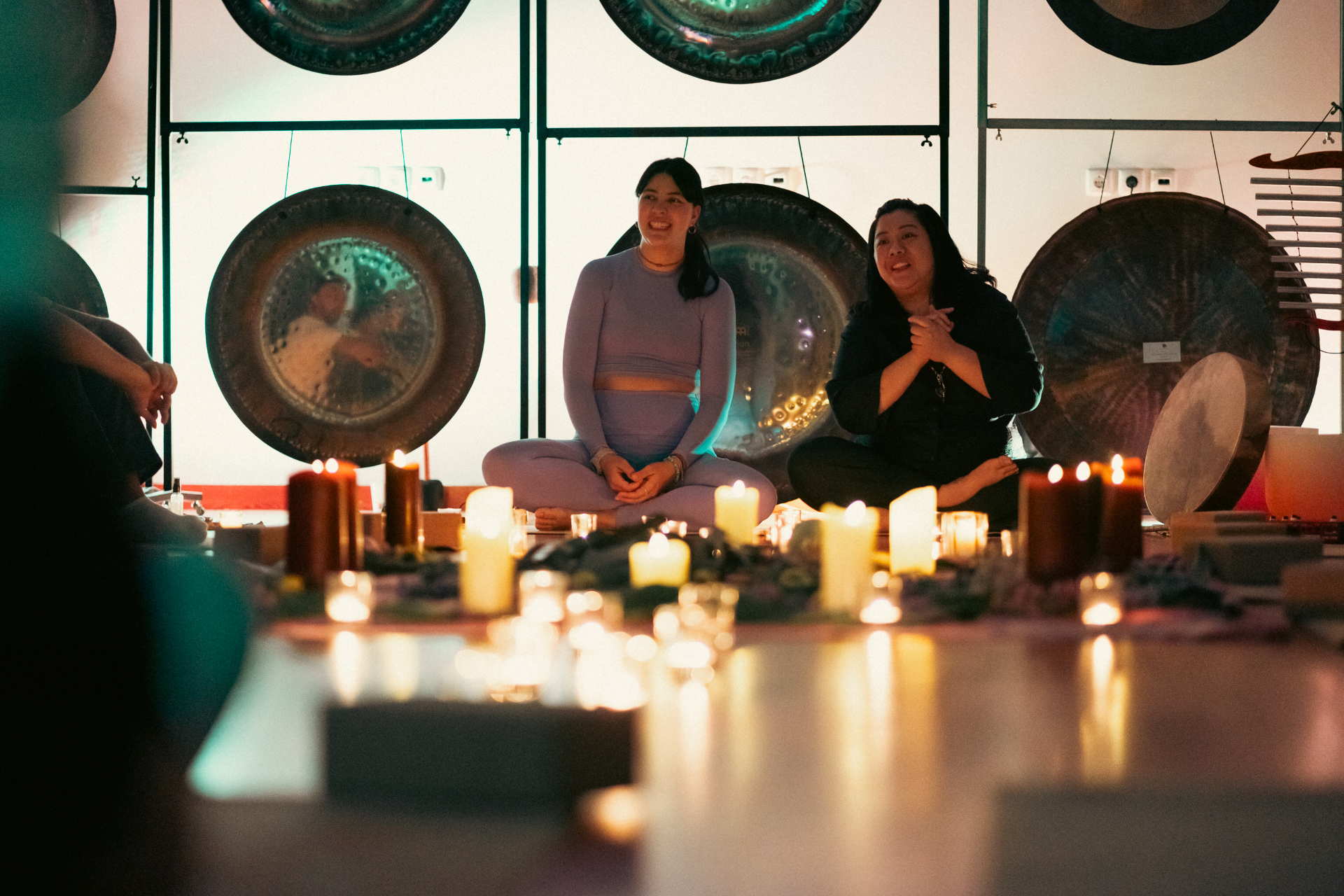 Encuentro con velas y comunidad